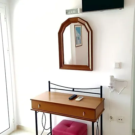 Ptolemeos 4* Fira (Santorini)