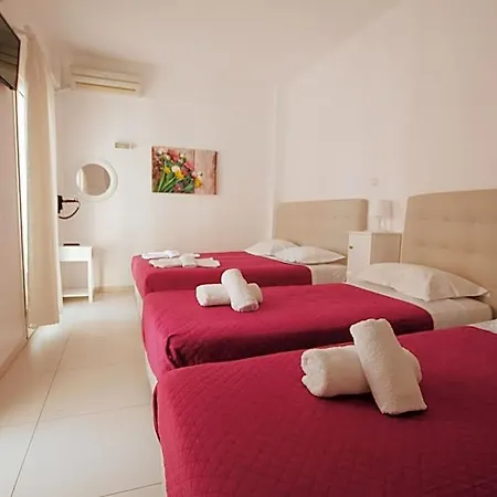 Ptolemeos 4* Fira (Santorini)